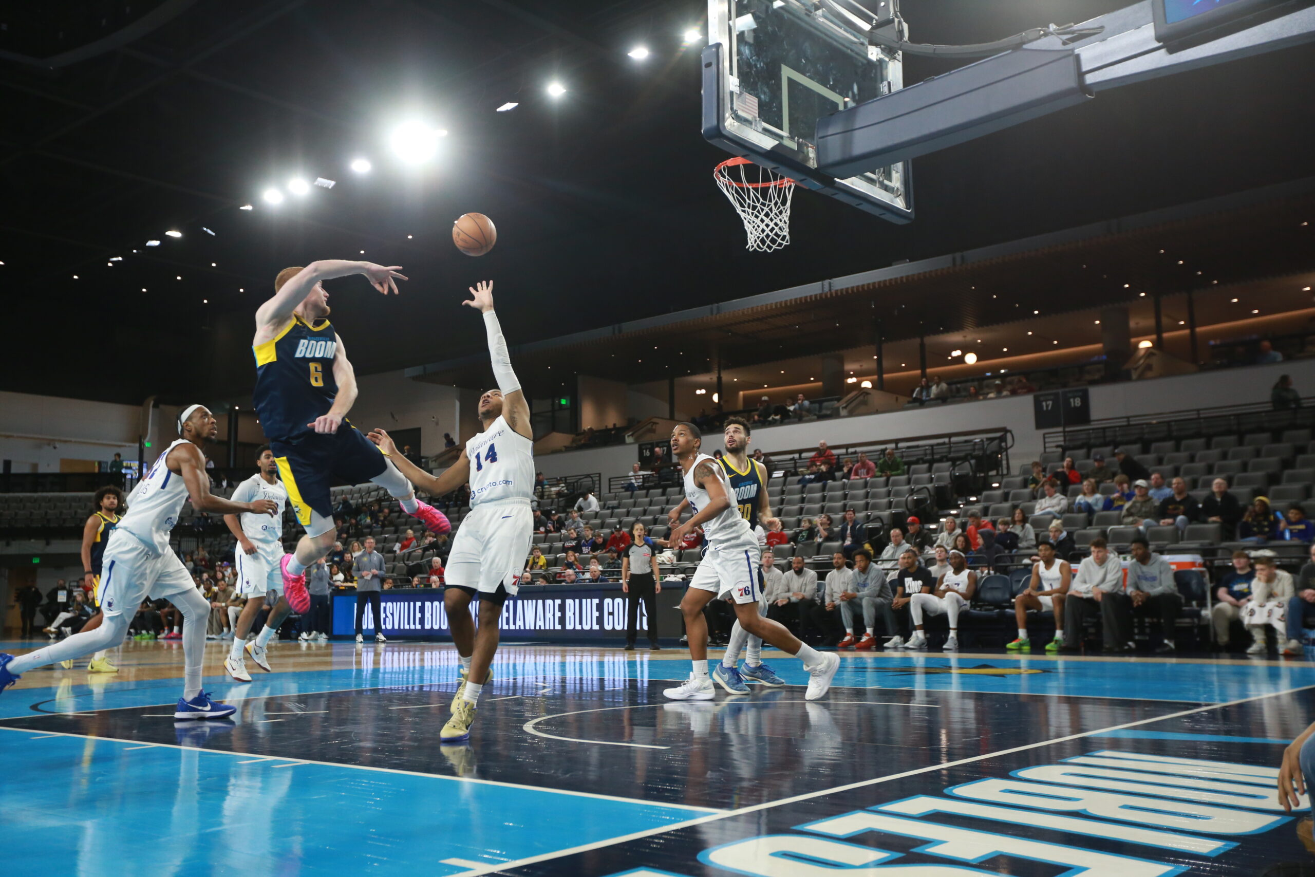 Boom win second straight route of Blue Coats -